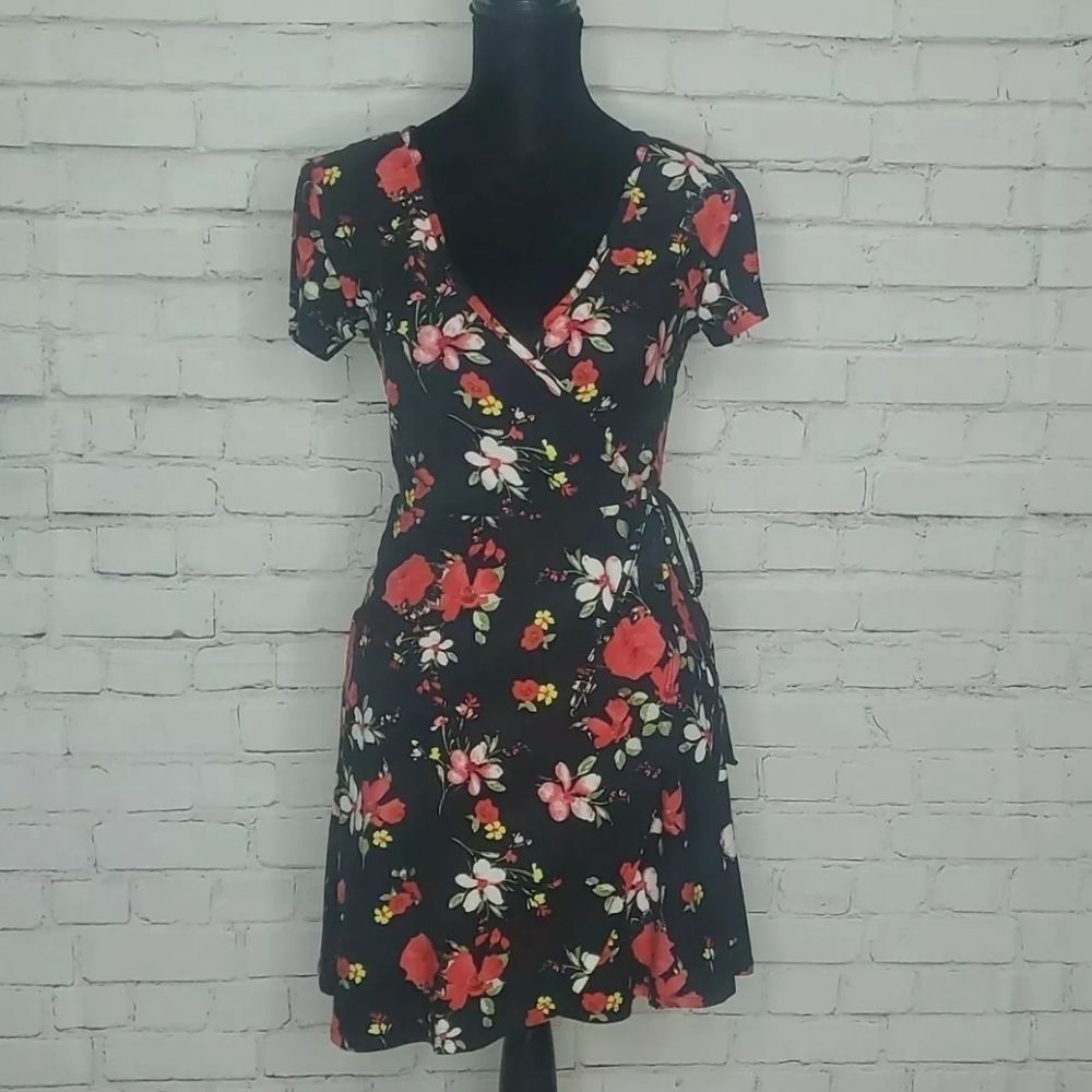 No Boundaries Women's Fit And Flare Black Floral D